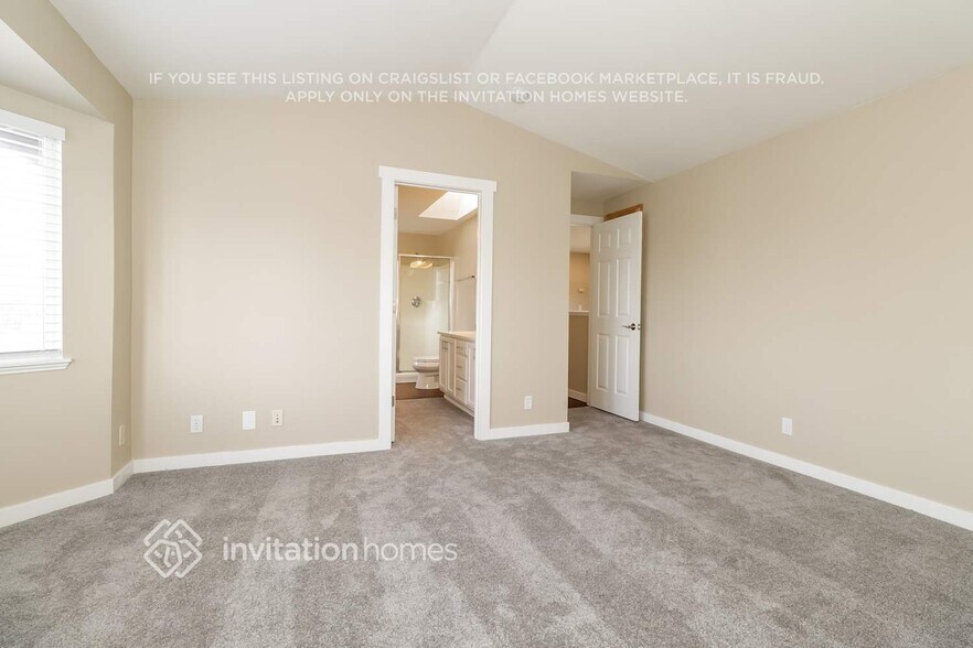 Building Photo - 7621 67th St NE