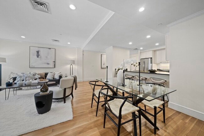 Building Photo - 321 Hammond Pond Pkwy