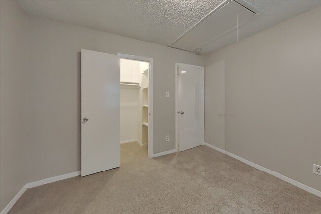 Building Photo - 16726 Britford