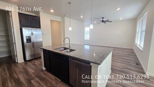 Building Photo - 706 176th Ave