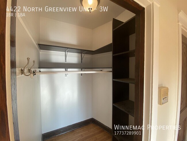 Building Photo - 4422 N Greenview Ave