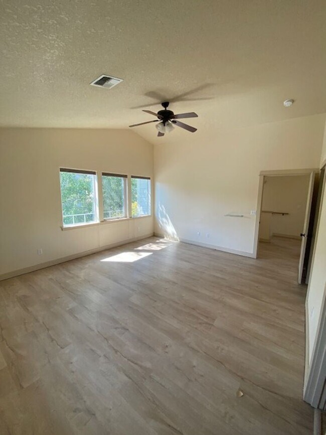 Building Photo - 20166 Merriewood Ln