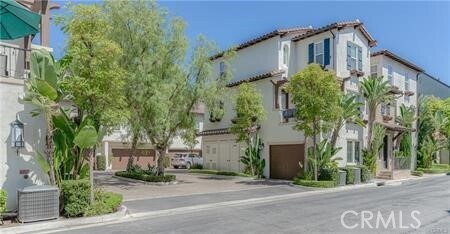 Building Photo - 672 E Valencia St