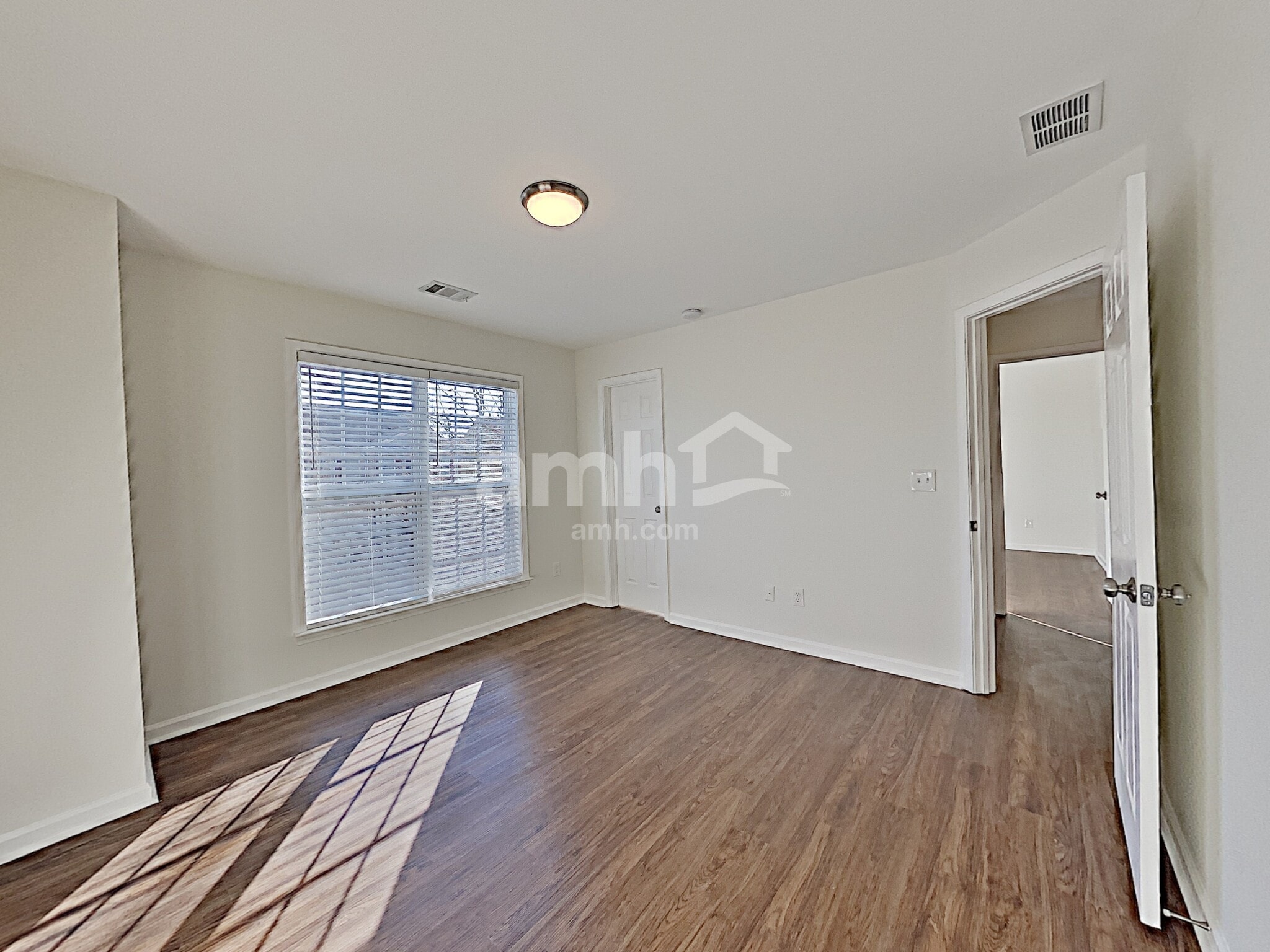 Building Photo - 316 Ridgewood Trail