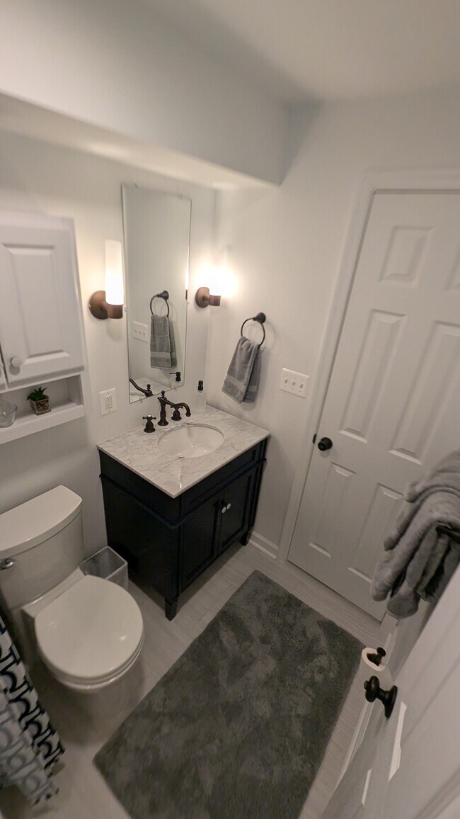 Bathroom - 329 W St NE