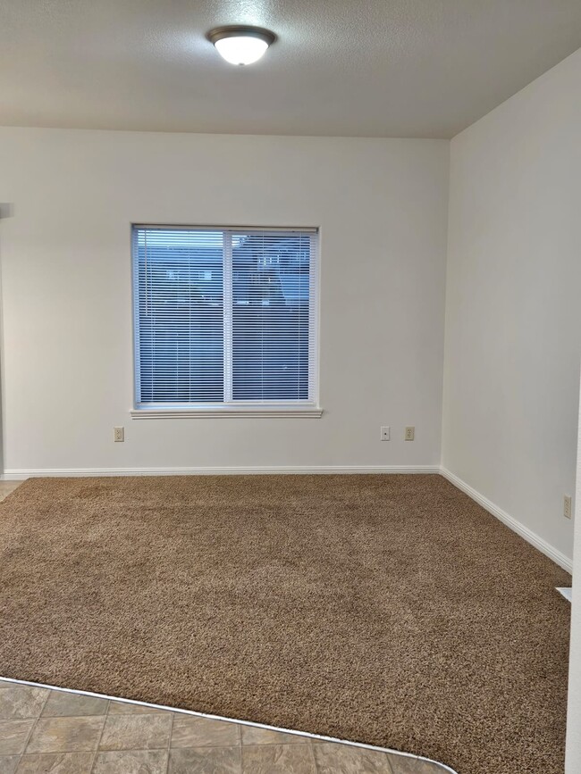 Living room - 528 Fenton Ave