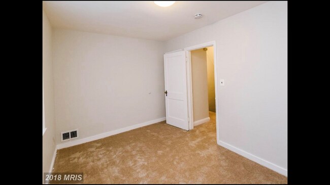 Building Photo - 2038 Grinnalds Ave