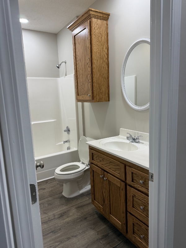 Building Photo - 521 E 15th St