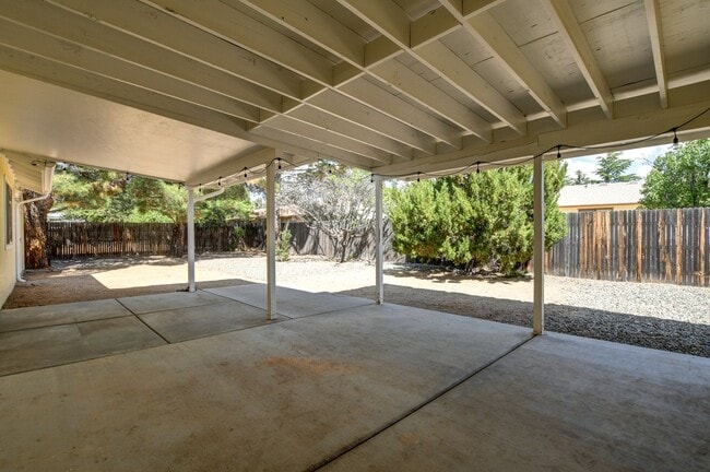 Building Photo - Nice three bedroom two bath home in PV!