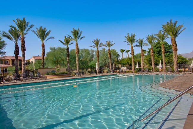 Building Photo - Stunning Spanish Villa in Palm Desert