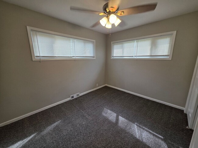 Building Photo - Charming 3-Bedroom Retreat with Spacious Backyard!