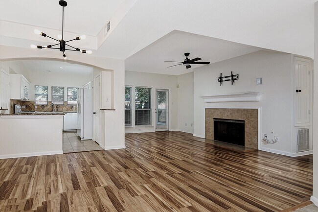 Building Photo - 35 S Avonlea Cir
