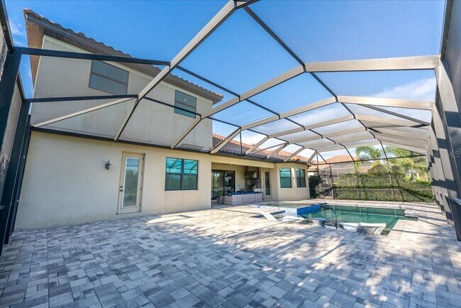 Building Photo - 5553 Mulligan Way
