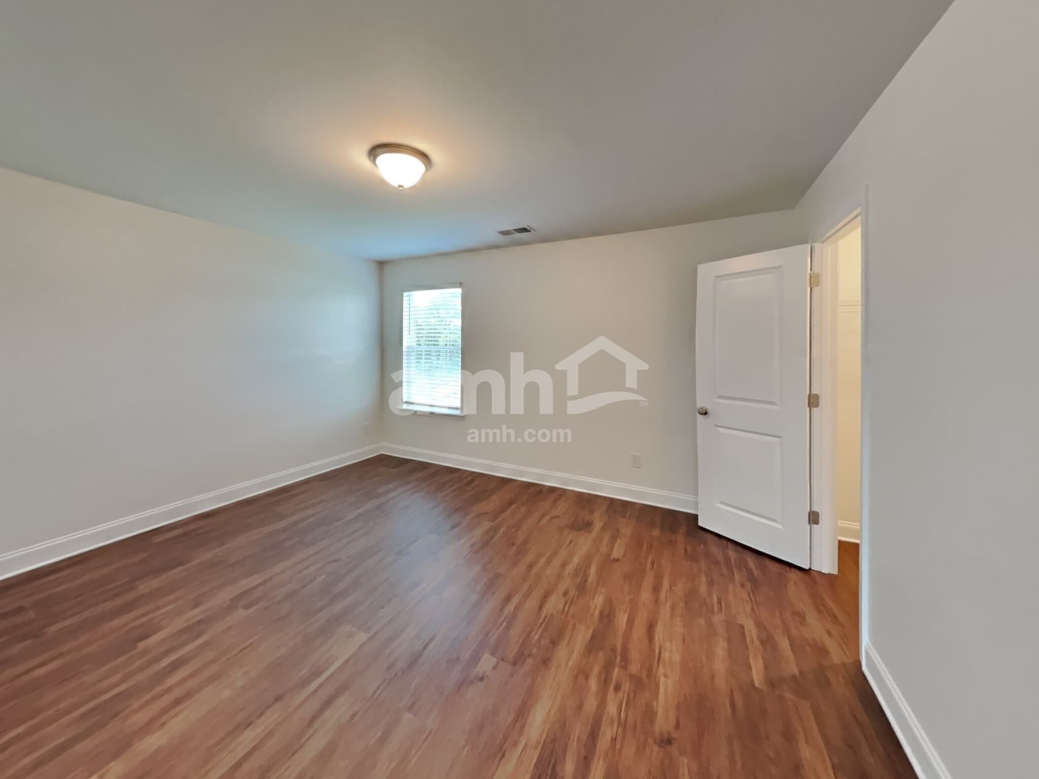 Building Photo - 150 Hazel Pk Dr