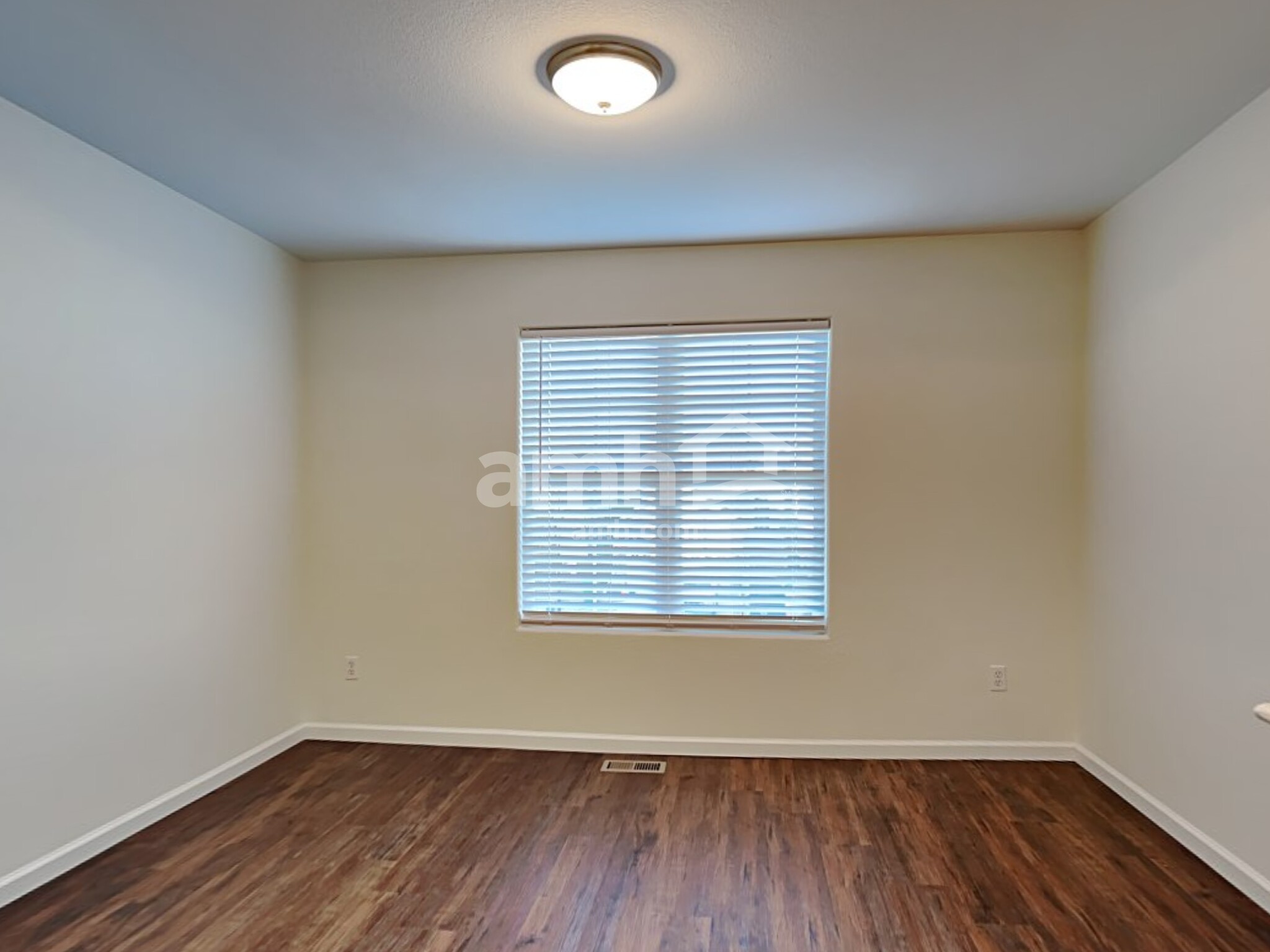 Building Photo - 2095 Pinyon Jay Dr