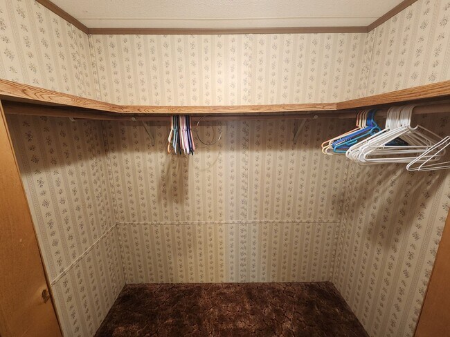 Building Photo - Wonderful County Home