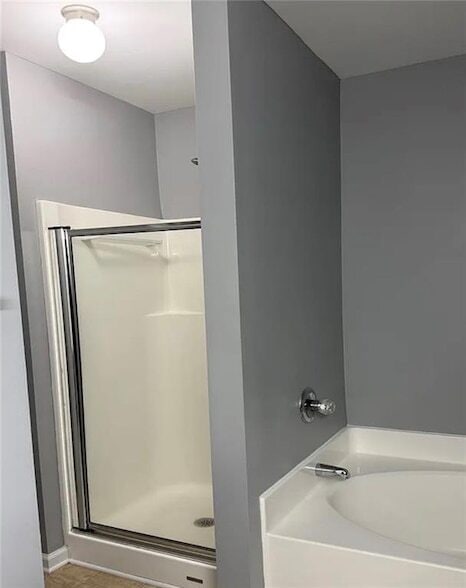 Building Photo - 5054 Lower Elm St