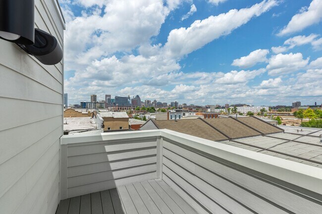 Building Photo - STUNNING 4 Level Fells Point Rowhome! WITH...