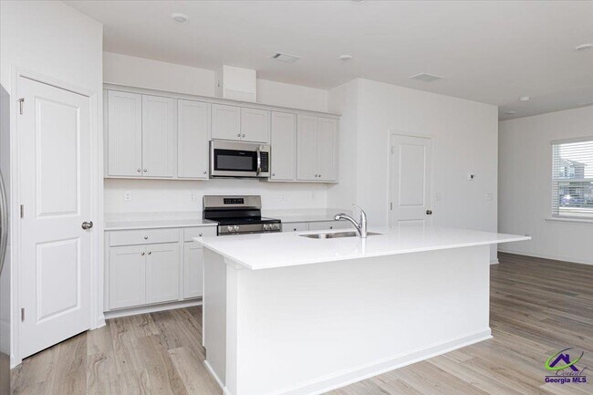 Building Photo - 218 Hickory Rdg Trl