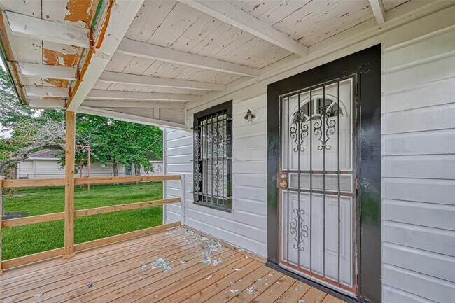 Building Photo - 7119 Farnsworth St