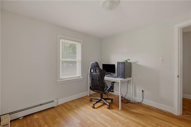 Building Photo - 117 Camp Ave