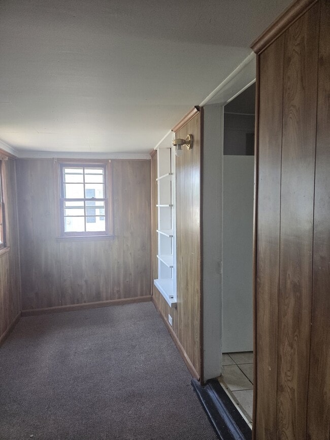 Building Photo - Charming Historic Bungalow