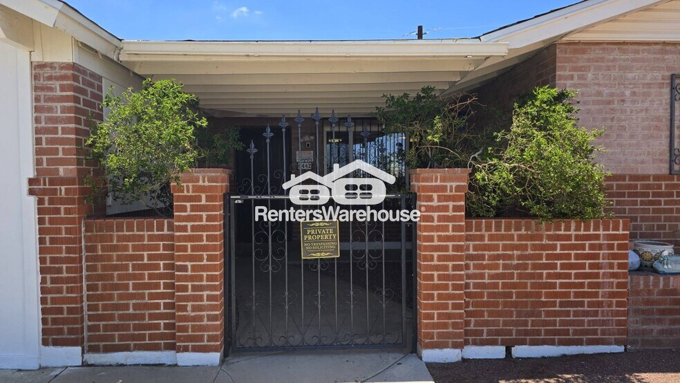 Building Photo - 6442 E Calle Pegaso