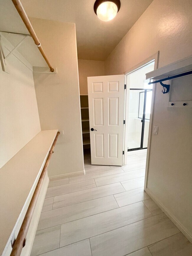 Building Photo - Beautiful Single Level 3 Bed/ 2 Bath + Den Home In Maricopa. Tons of Upgrades Throughout!