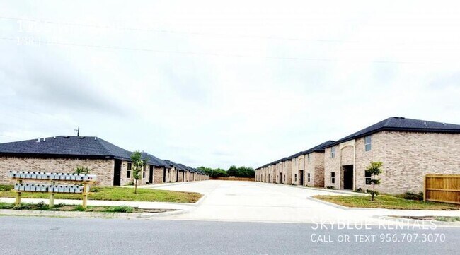Primary Photo - 1105 W Kennedy St