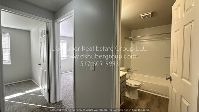 Building Photo - 909 Vincent Ct