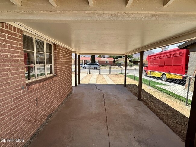 Building Photo - 4921 Mcgregor Dr