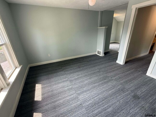 Building Photo - 824 N 47th St