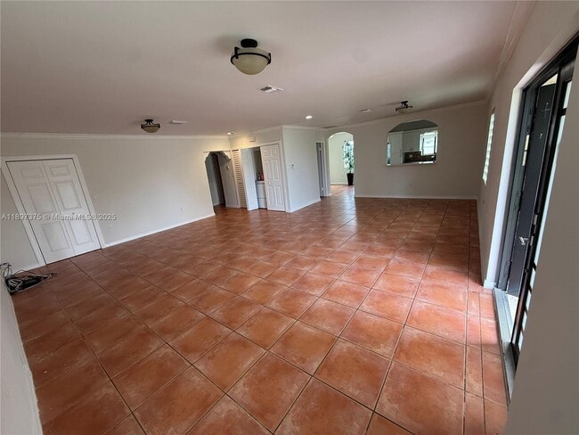Building Photo - 10865 Gibson Dr