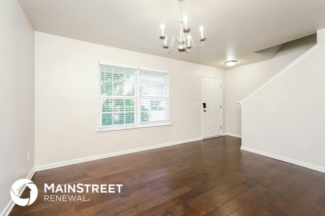 Building Photo - 3960 Foliage Dr