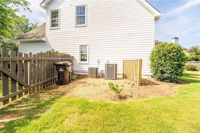 Building Photo - 6850 Weatherstone Way