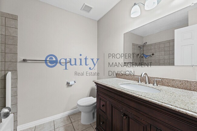 Building Photo - 7102 Brookhill Dr E