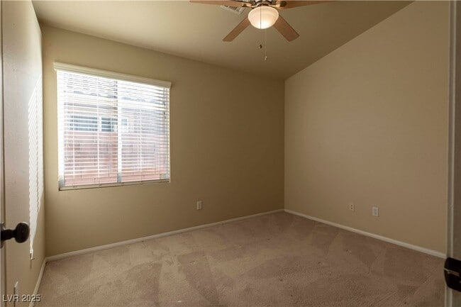 Building Photo - 304 Silver Castle St