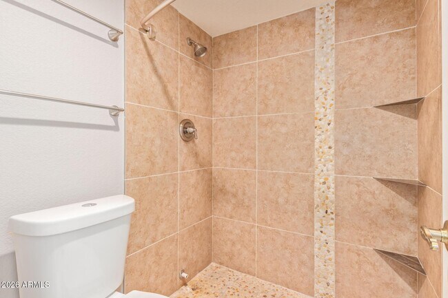 Building Photo - 10610 S 48th St