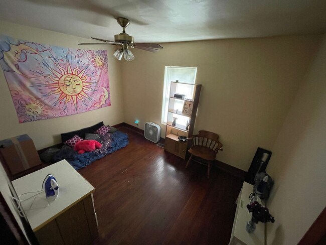 Building Photo - 223 Taylor Ave