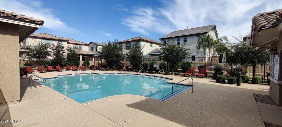 Building Photo - 2857 E Detroit St