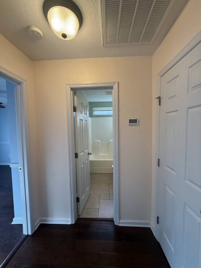 Building Photo - 139 Fox Haven Dr