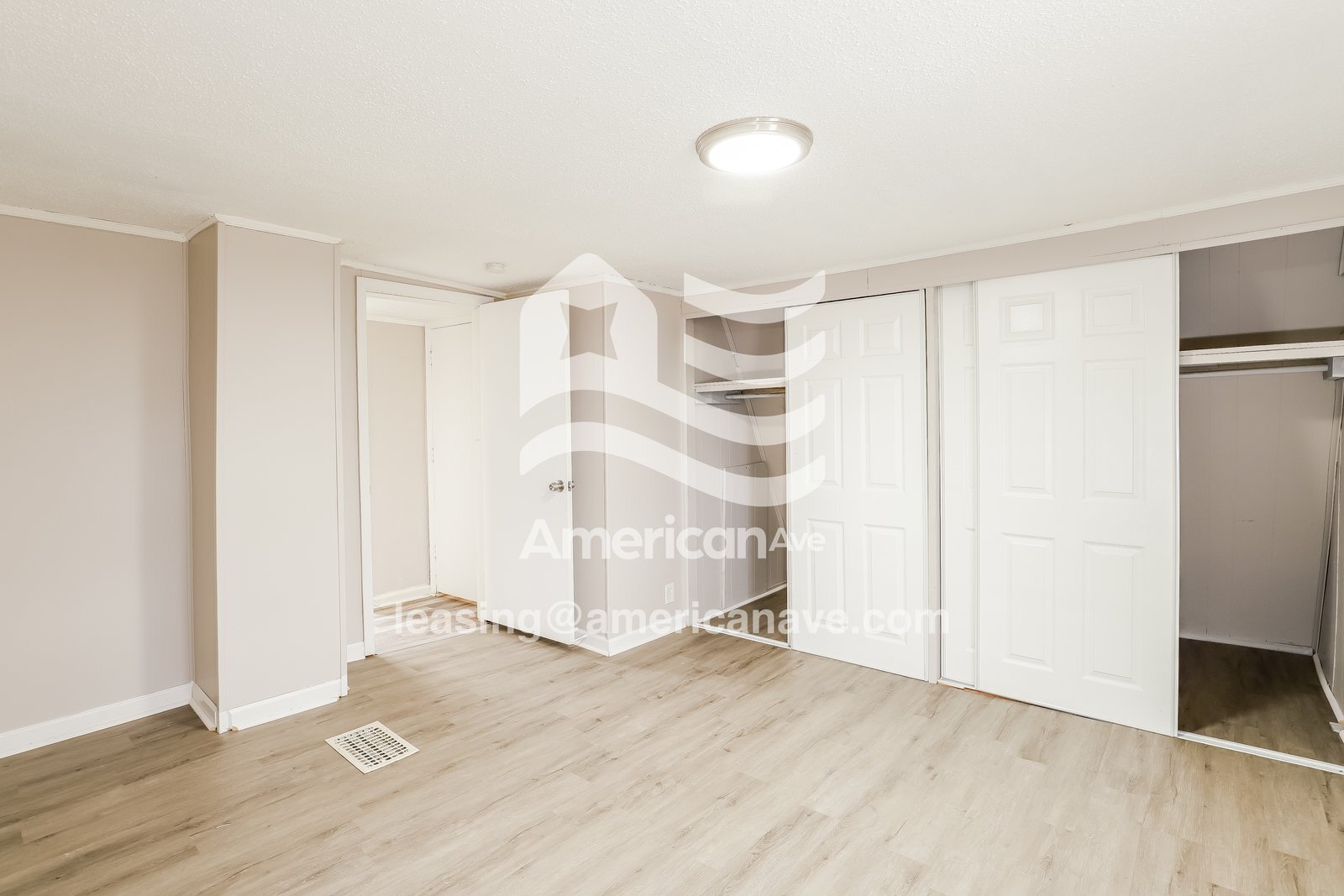 Building Photo - 136 Lawndale Ave