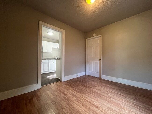 Building Photo - 1256 Edgewood Rd