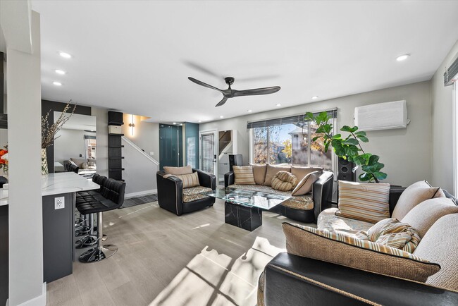 Building Photo - N20W5343 Pierce Ct