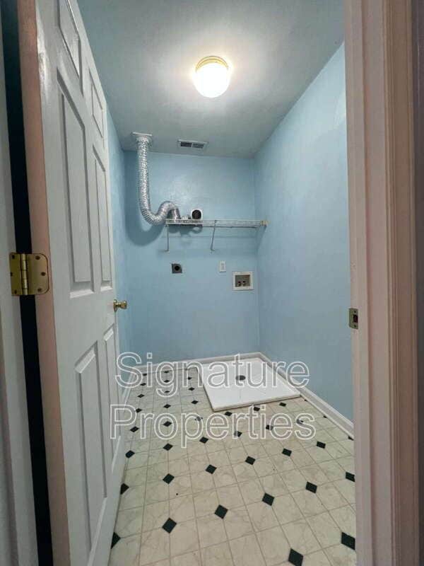 Building Photo - 4812 Nelms Ln NE