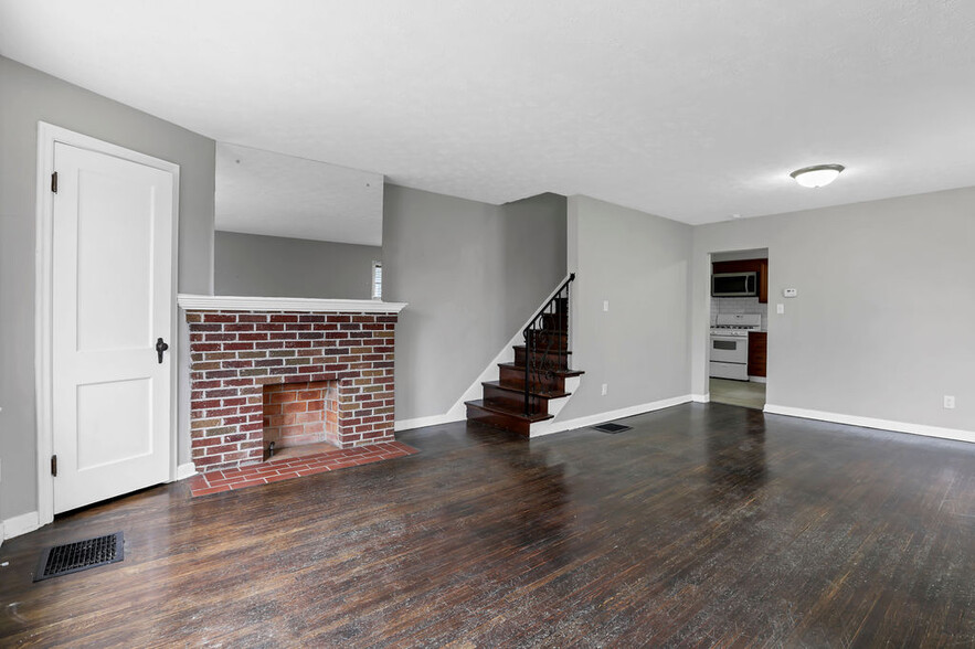 Building Photo - 3086 Sullivant Ave