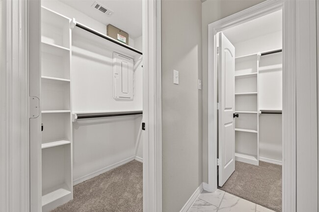 Building Photo - 8033 Scanlan Trl