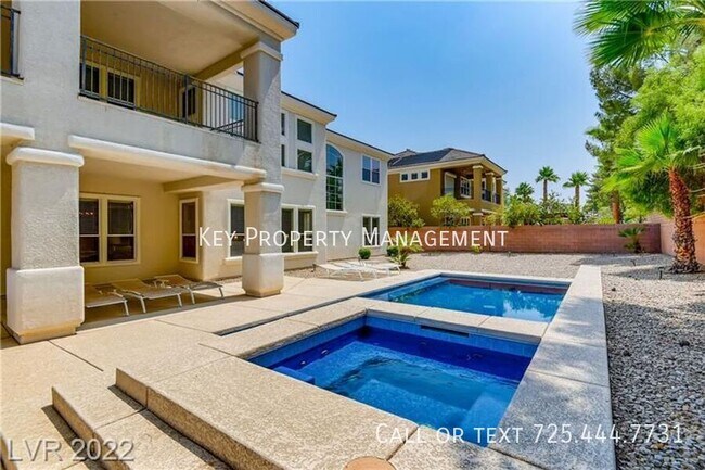 Building Photo - FULLY FURNISHED 5 BEDROOM + DEN HOME WITH ...