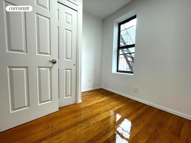 Building Photo - 532 E 82nd St
