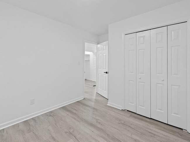 Building Photo - Lease OR Lease to Own